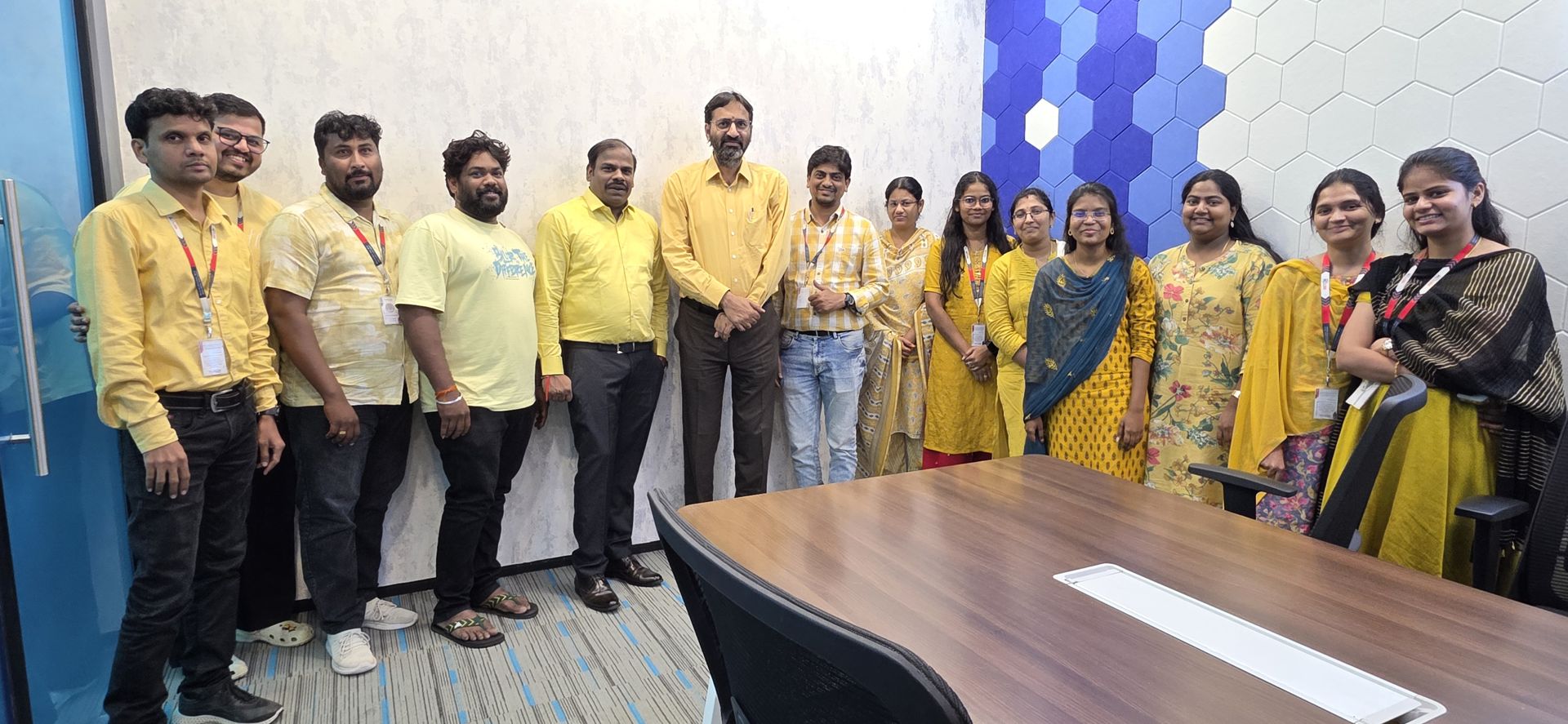 Rigtcom team — Colour Day · Yellow
